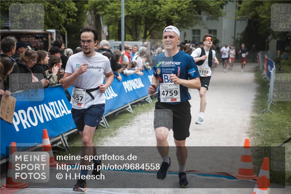 09.05.2026 - Störlauf H.Heesch http://msf.ph/oto/9684558 09.05.2026 18:52:10 Ziel 4657, 4759, 5112 meine-sportfotos.de