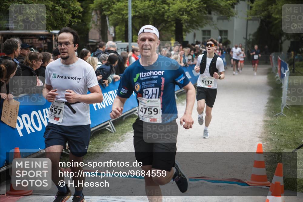 09.05.2026 - Störlauf H.Heesch http://msf.ph/oto/9684559 09.05.2026 18:52:10 Ziel 10, 4657, 4759, 5112 meine-sportfotos.de