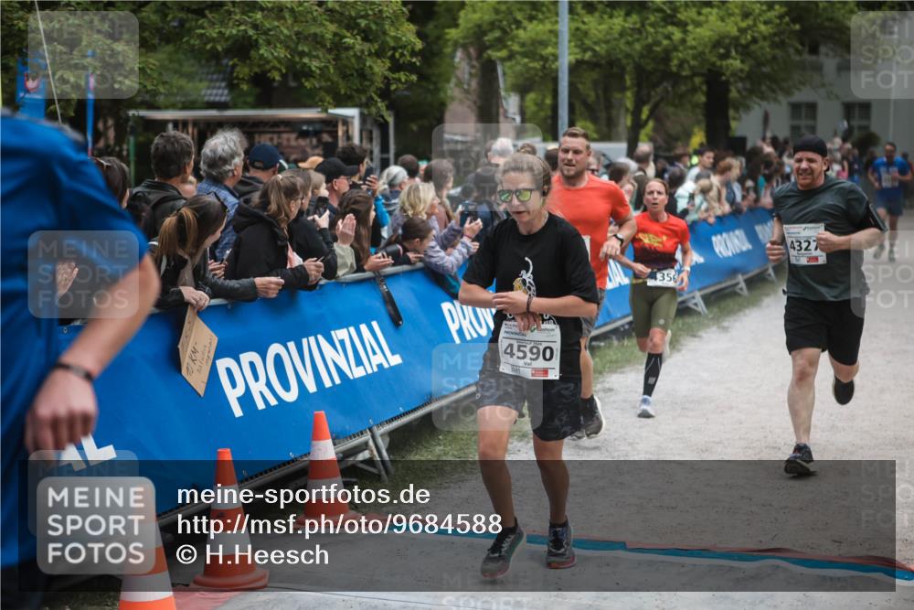 09.05.2026 - Störlauf H.Heesch http://msf.ph/oto/9684588 09.05.2026 18:52:30 Ziel 4590, 356, 4327 meine-sportfotos.de