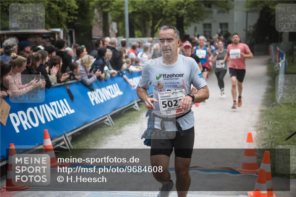 09.05.2026 - Störlauf H.Heesch http://msf.ph/oto/9684608 09.05.2026 18:52:46 Ziel 2026, 502, 4402, 4379 meine-sportfotos.de