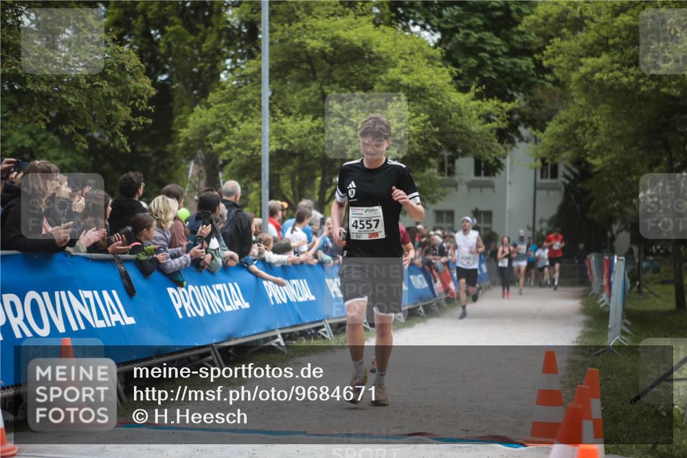 09.05.2026 - Störlauf H.Heesch http://msf.ph/oto/9684671 09.05.2026 18:53:39 Ziel 0, 3, 4, 4557, 4540 meine-sportfotos.de