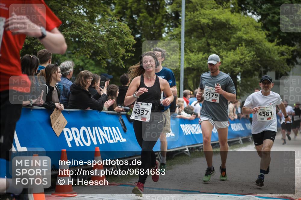 09.05.2026 - Störlauf H.Heesch http://msf.ph/oto/9684683 09.05.2026 18:53:48 Ziel 10, 4337, 5179, 4581 meine-sportfotos.de