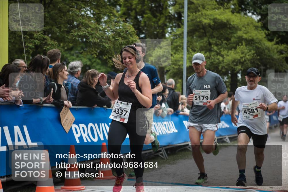 09.05.2026 - Störlauf H.Heesch http://msf.ph/oto/9684684 09.05.2026 18:53:48 Ziel 4337, 5179, 4581 meine-sportfotos.de