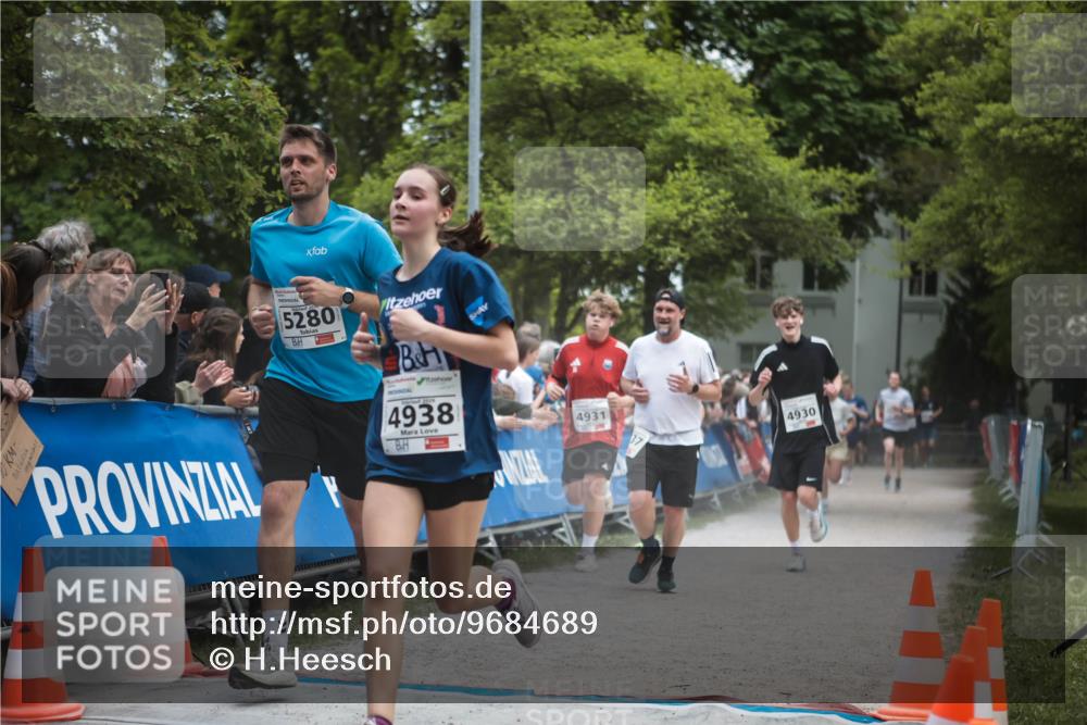 09.05.2026 - Störlauf H.Heesch http://msf.ph/oto/9684689 09.05.2026 18:53:51 Ziel 5280, 4938, 4931, 37, 4930 meine-sportfotos.de