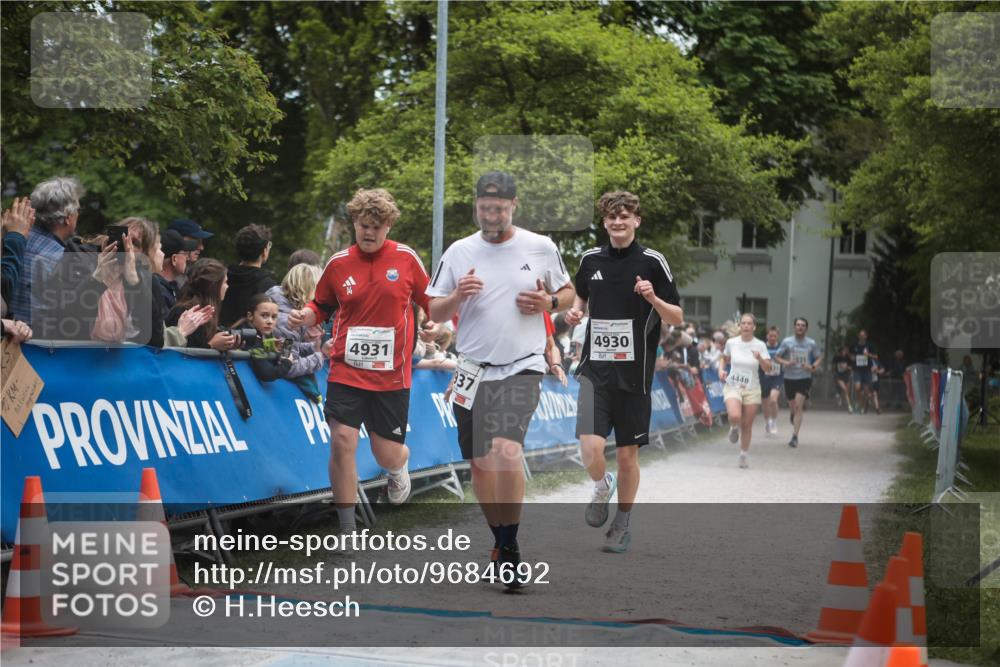 09.05.2026 - Störlauf H.Heesch http://msf.ph/oto/9684692 09.05.2026 18:53:53 Ziel 4931, 937, 4930, 4448 meine-sportfotos.de