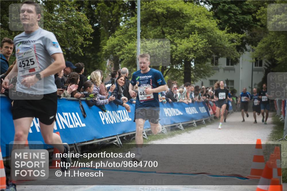 09.05.2026 - Störlauf H.Heesch http://msf.ph/oto/9684700 09.05.2026 18:53:58 Ziel 4525, 44, 4597 meine-sportfotos.de