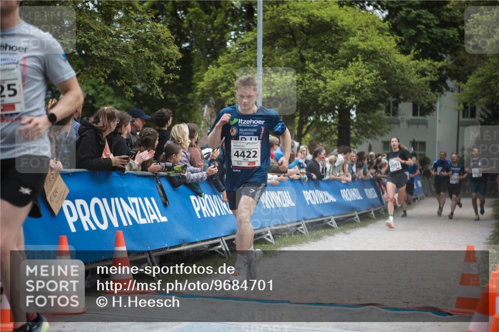 09.05.2026 - Störlauf H.Heesch http://msf.ph/oto/9684701 09.05.2026 18:53:59 Ziel 25, 4422, 4597 meine-sportfotos.de