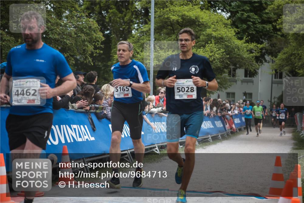 09.05.2026 - Störlauf H.Heesch http://msf.ph/oto/9684713 09.05.2026 18:54:05 Ziel 4462, 5165, 5028 meine-sportfotos.de