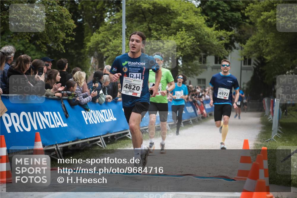 09.05.2026 - Störlauf H.Heesch http://msf.ph/oto/9684716 09.05.2026 18:54:09 Ziel 4820, 528, 4972 meine-sportfotos.de
