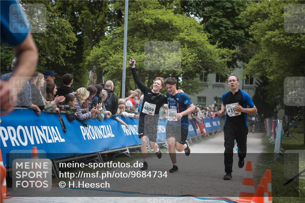 09.05.2026 - Störlauf H.Heesch http://msf.ph/oto/9684734 09.05.2026 18:54:24 Ziel 4809, 4806, 439 meine-sportfotos.de