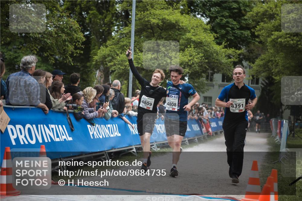 09.05.2026 - Störlauf H.Heesch http://msf.ph/oto/9684735 09.05.2026 18:54:24 Ziel 4809, 4808, 4391 meine-sportfotos.de