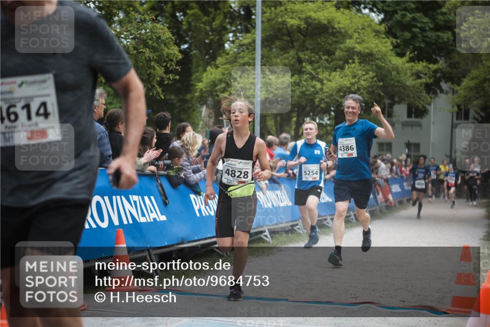 09.05.2026 - Störlauf H.Heesch http://msf.ph/oto/9684753 09.05.2026 18:54:36 Ziel 4614, 4828, 5254, 4386 meine-sportfotos.de