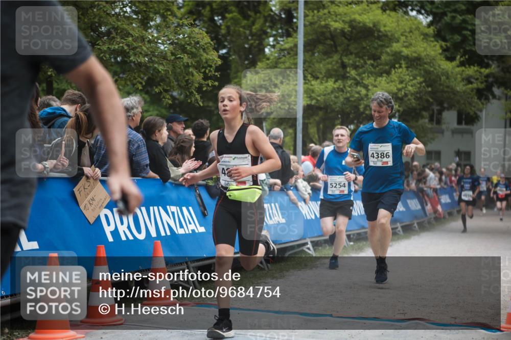 09.05.2026 - Störlauf H.Heesch http://msf.ph/oto/9684754 09.05.2026 18:54:36 Ziel 10, 42, 5254, 4386 meine-sportfotos.de