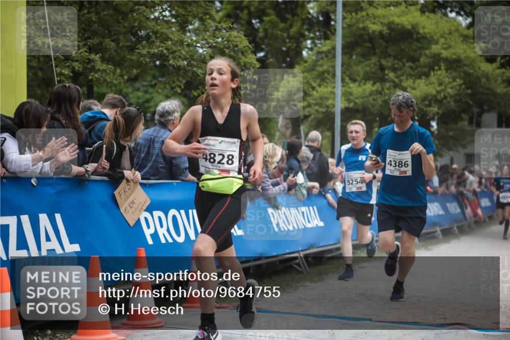 09.05.2026 - Störlauf H.Heesch http://msf.ph/oto/9684755 09.05.2026 18:54:37 Ziel 2026, 4828, 5254, 4386 meine-sportfotos.de