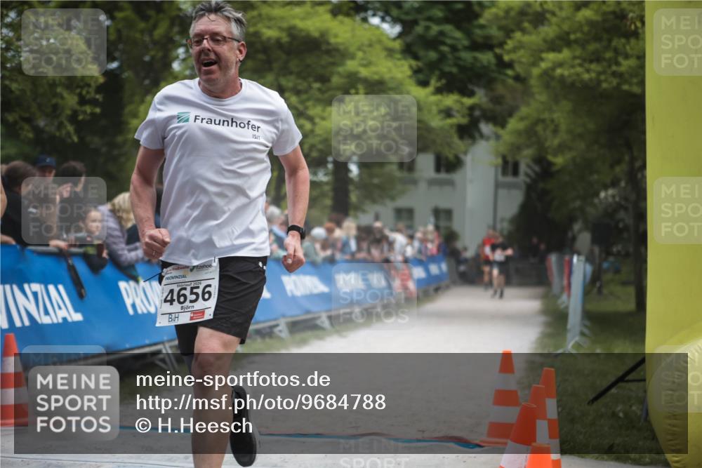 09.05.2026 - Störlauf H.Heesch http://msf.ph/oto/9684788 09.05.2026 18:55:00 Ziel 4656 meine-sportfotos.de