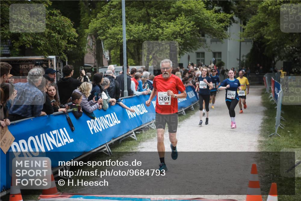 09.05.2026 - Störlauf H.Heesch http://msf.ph/oto/9684793 09.05.2026 18:55:08 Ziel 10, 5201, 4803, 4977, 4620 meine-sportfotos.de