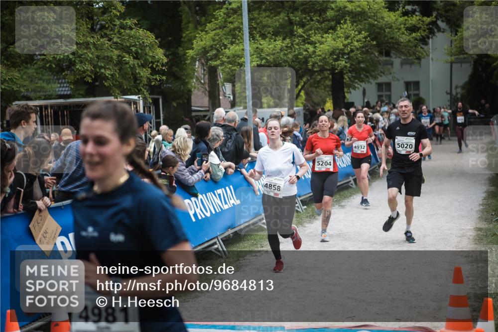 09.05.2026 - Störlauf H.Heesch http://msf.ph/oto/9684813 09.05.2026 18:55:22 Ziel 4981, 4858, 5204, 4932, 5020 meine-sportfotos.de