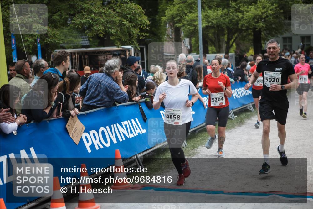 09.05.2026 - Störlauf H.Heesch http://msf.ph/oto/9684816 09.05.2026 18:55:23 Ziel 10, 4858, 5204, 932, 5020, 4515 meine-sportfotos.de