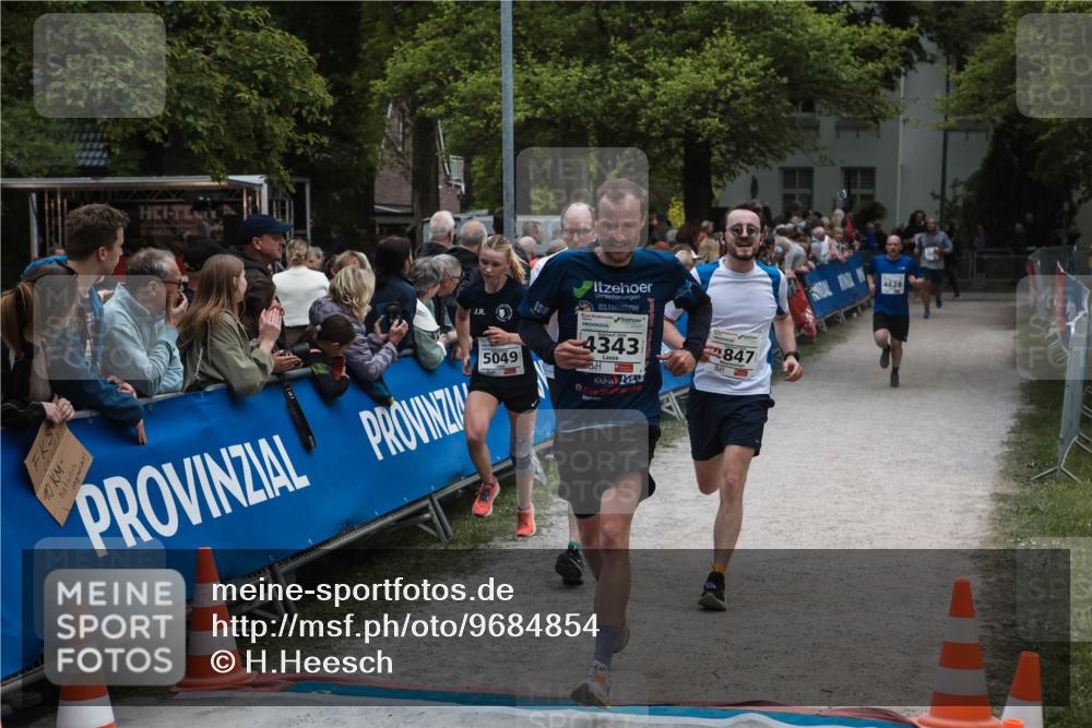 09.05.2026 - Störlauf H.Heesch http://msf.ph/oto/9684854 09.05.2026 18:56:01 Ziel 5049, 01680, 4343, 847, 4628 meine-sportfotos.de