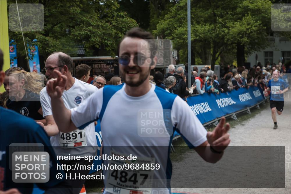 09.05.2026 - Störlauf H.Heesch http://msf.ph/oto/9684859 09.05.2026 18:56:03 Ziel 2026, 4891, 2026, 4847, 4628 meine-sportfotos.de