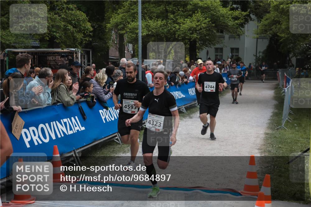 09.05.2026 - Störlauf H.Heesch http://msf.ph/oto/9684897 09.05.2026 18:56:36 Ziel 04824, 99, 4593, 4323, 4744 meine-sportfotos.de