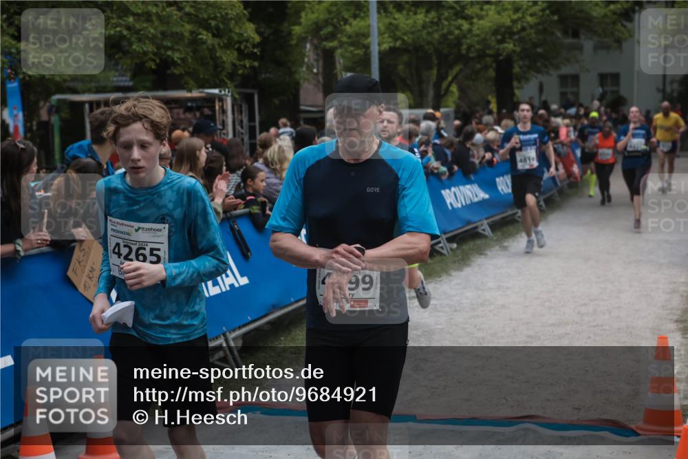 09.05.2026 - Störlauf H.Heesch http://msf.ph/oto/9684921 09.05.2026 18:56:52 Ziel 2026, 4265, 4819, 991 meine-sportfotos.de