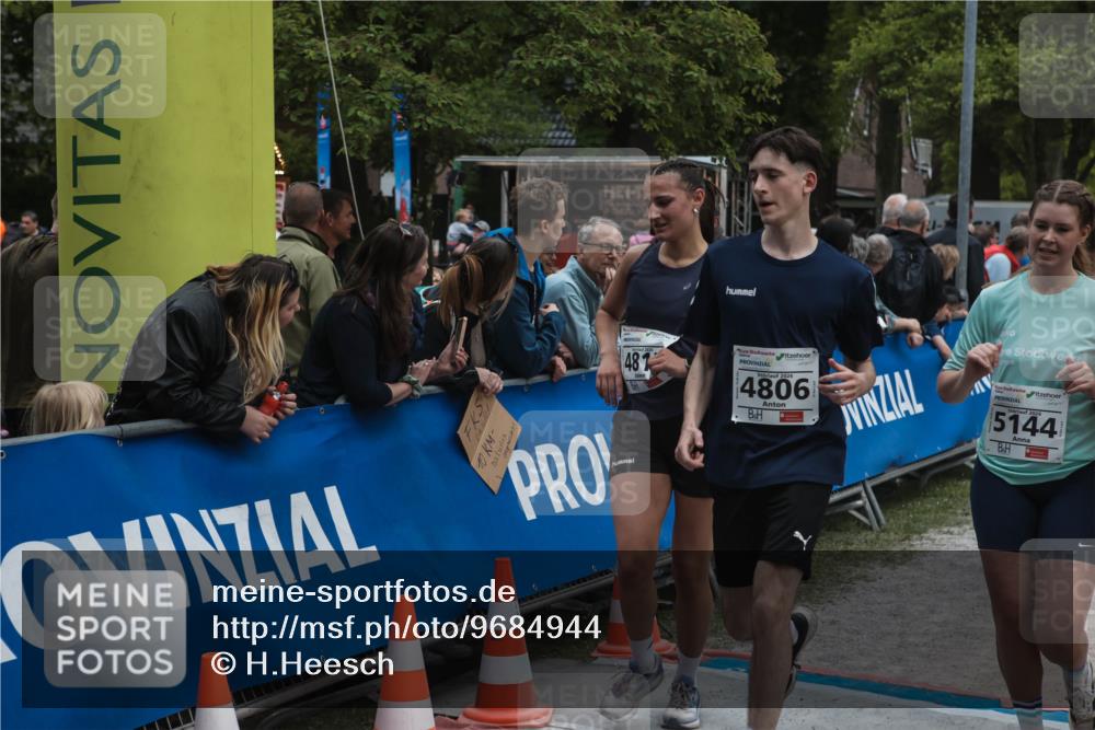 09.05.2026 - Störlauf H.Heesch http://msf.ph/oto/9684944 09.05.2026 18:57:03 Ziel 487, 2026, 4806, 2026, 5144 meine-sportfotos.de