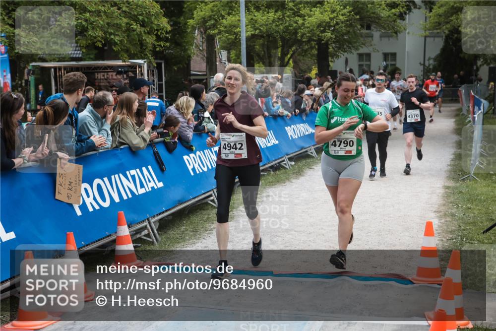 09.05.2026 - Störlauf H.Heesch http://msf.ph/oto/9684960 09.05.2026 18:57:23 Ziel 4942, 4790, 15, 4370 meine-sportfotos.de