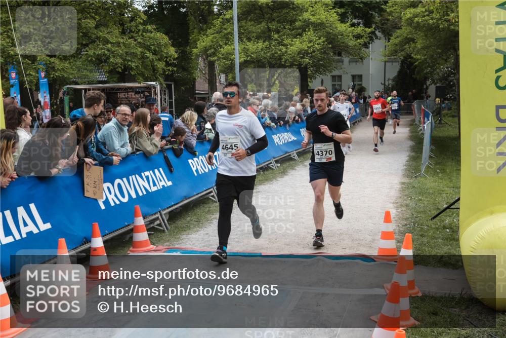 09.05.2026 - Störlauf H.Heesch http://msf.ph/oto/9684965 09.05.2026 18:57:25 Ziel 4645, 4370, 5053 meine-sportfotos.de