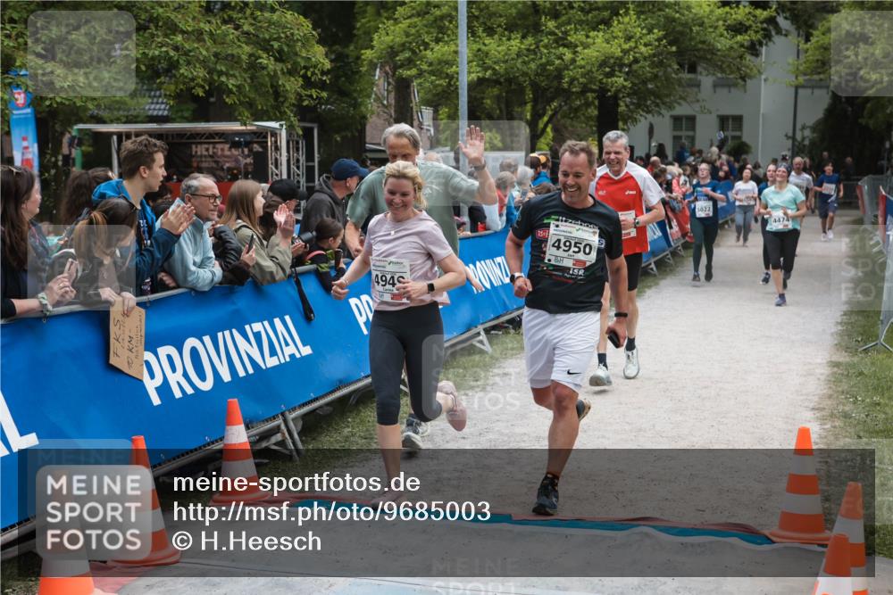 09.05.2026 - Störlauf H.Heesch http://msf.ph/oto/9685003 09.05.2026 18:57:53 Ziel 06824, 4949, 4950, 5022, 4474 meine-sportfotos.de