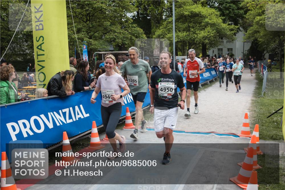 09.05.2026 - Störlauf H.Heesch http://msf.ph/oto/9685006 09.05.2026 18:57:54 Ziel 5205, 494, 4950, 4474, 5 meine-sportfotos.de