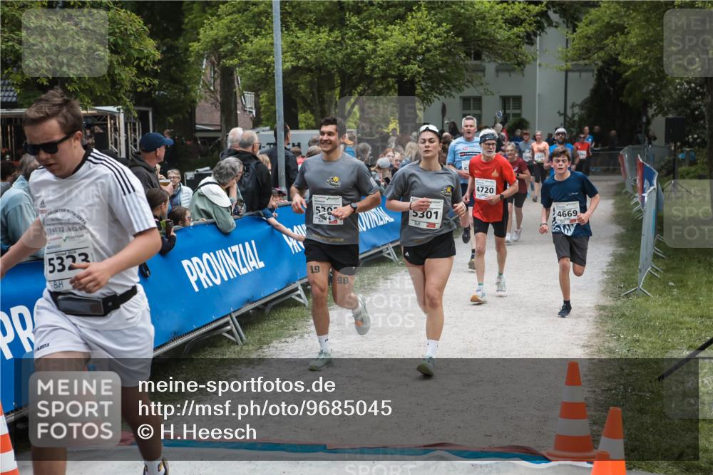 09.05.2026 - Störlauf H.Heesch http://msf.ph/oto/9685045 09.05.2026 18:58:22 Ziel 1048, 72, 8, 32, 99, 5323, 520, 5301, 19, 98, 4720, 4669 meine-sportfotos.de