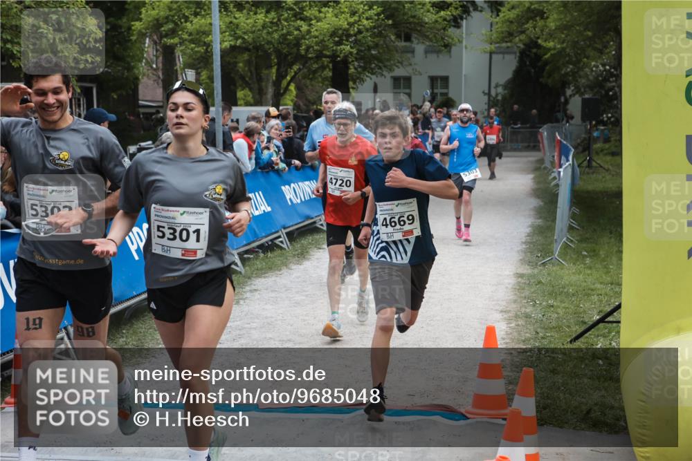 09.05.2026 - Störlauf H.Heesch http://msf.ph/oto/9685048 09.05.2026 18:58:23 Ziel 2026, 530, 19, 98, 2026, 5301, 4720, 4669, 5303 meine-sportfotos.de