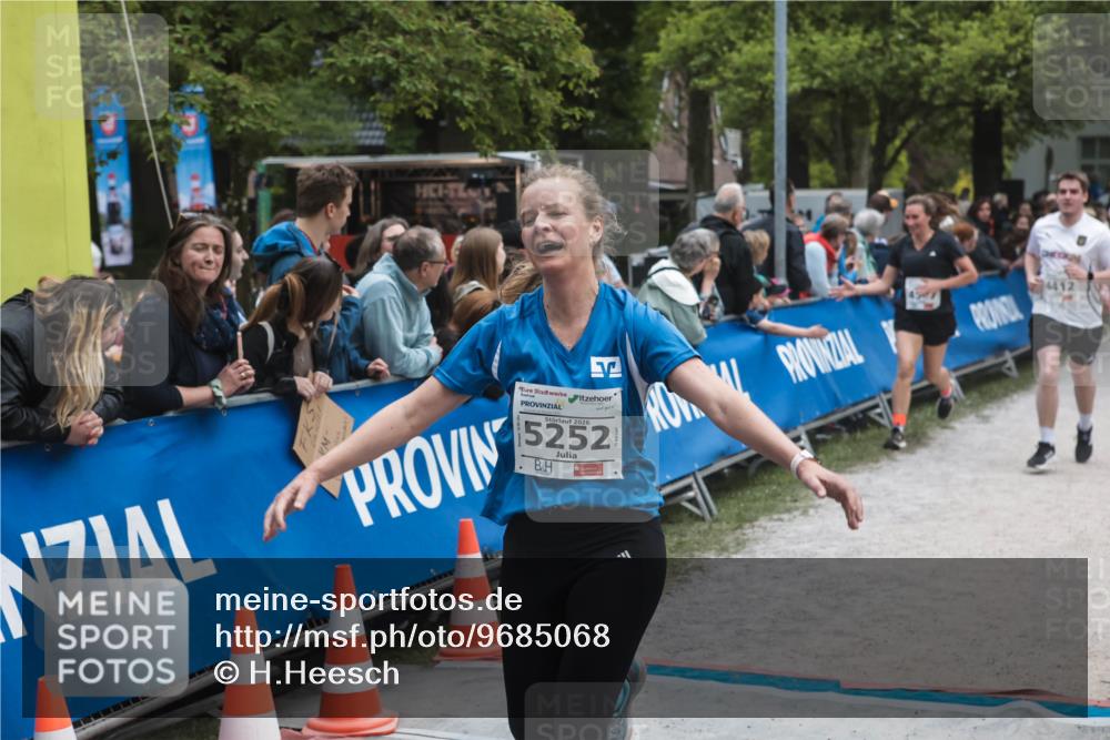 09.05.2026 - Störlauf H.Heesch http://msf.ph/oto/9685068 09.05.2026 18:58:35 Ziel 2026, 5252, 4412 meine-sportfotos.de