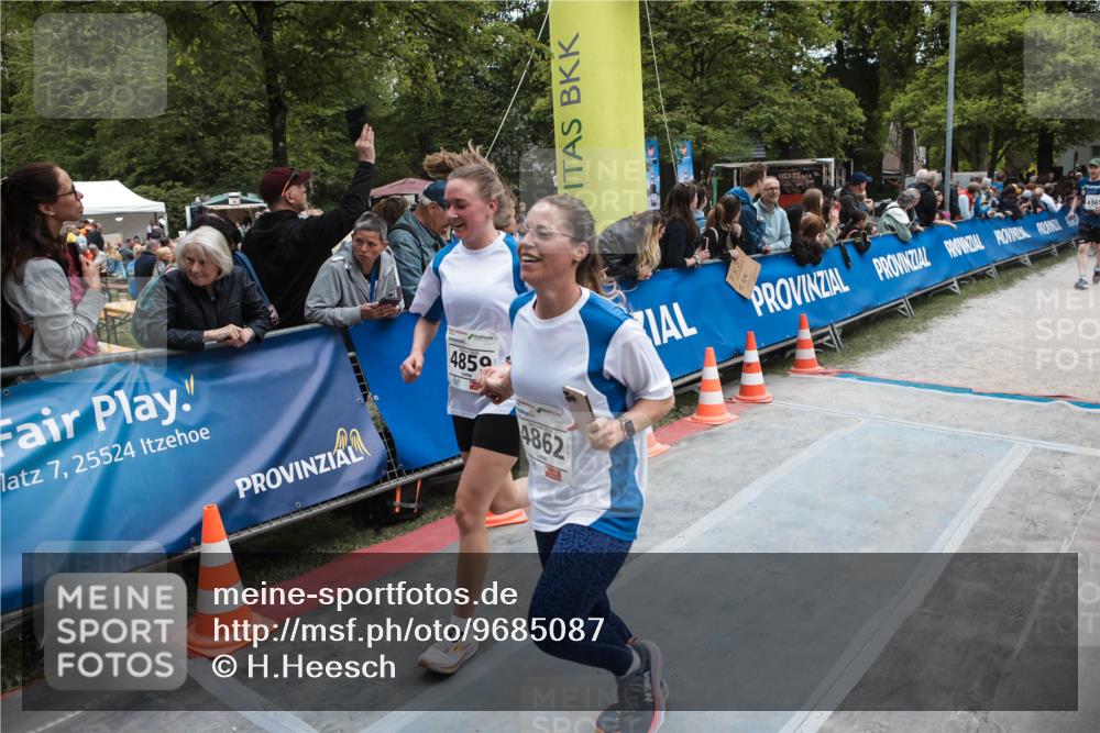 09.05.2026 - Störlauf H.Heesch http://msf.ph/oto/9685087 09.05.2026 18:58:45 Ziel 7, 25524, 4859, 4862, 4365 meine-sportfotos.de