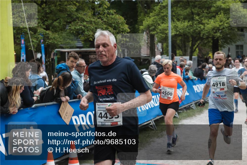 09.05.2026 - Störlauf H.Heesch http://msf.ph/oto/9685103 09.05.2026 18:58:57 Ziel 4500, 4918, 4455 meine-sportfotos.de