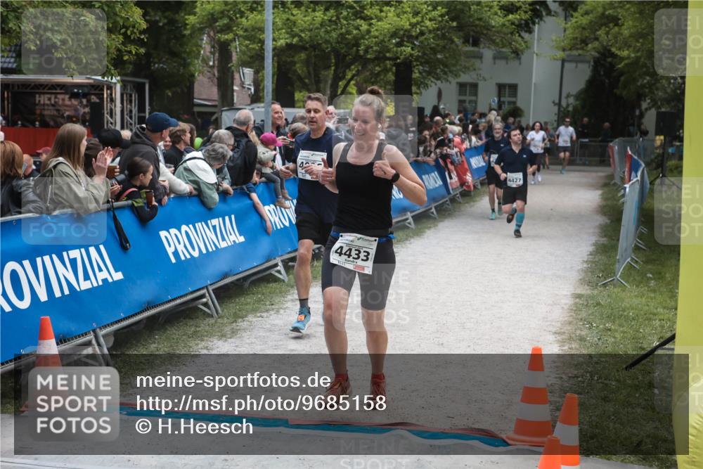 09.05.2026 - Störlauf H.Heesch http://msf.ph/oto/9685158 09.05.2026 18:59:35 Ziel 27, 4, 4433, 4427 meine-sportfotos.de
