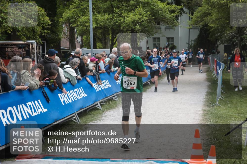 09.05.2026 - Störlauf H.Heesch http://msf.ph/oto/9685227 09.05.2026 19:00:28 Ziel 22, 5262, 933, 951, 439 meine-sportfotos.de