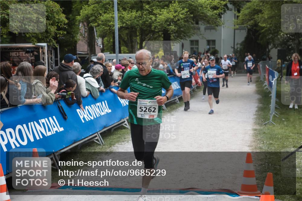 09.05.2026 - Störlauf H.Heesch http://msf.ph/oto/9685229 09.05.2026 19:00:29 Ziel 5262, 4951, 493 meine-sportfotos.de