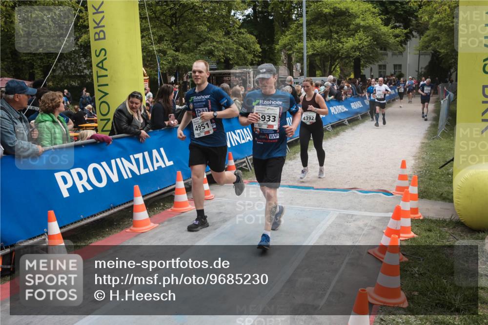 09.05.2026 - Störlauf H.Heesch http://msf.ph/oto/9685230 09.05.2026 19:00:32 Ziel 4951, 933, 4392 meine-sportfotos.de