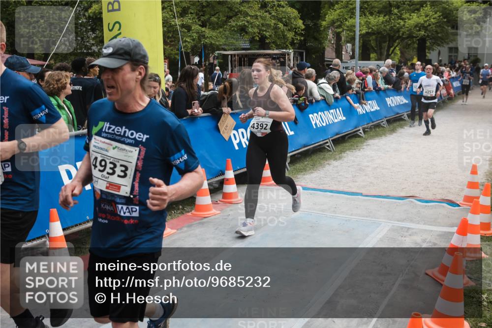 09.05.2026 - Störlauf H.Heesch http://msf.ph/oto/9685232 09.05.2026 19:00:33 Ziel 2026, 4933, 4392, 4257 meine-sportfotos.de