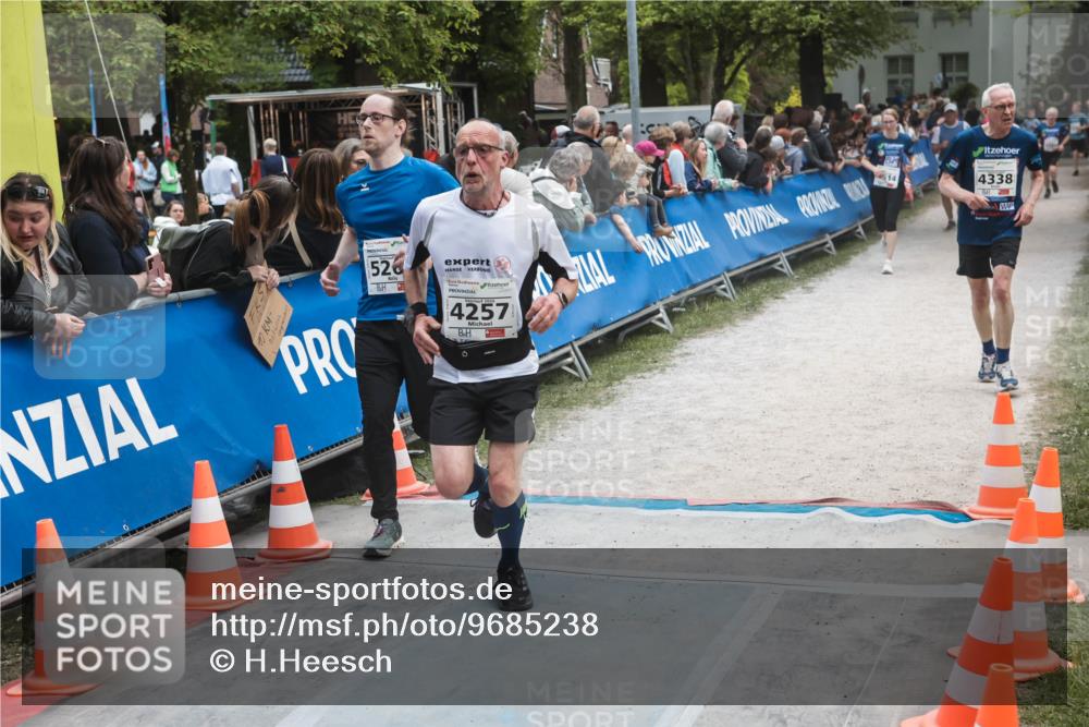 09.05.2026 - Störlauf H.Heesch http://msf.ph/oto/9685238 09.05.2026 19:00:36 Ziel 52, 4257, 14, 4338 meine-sportfotos.de