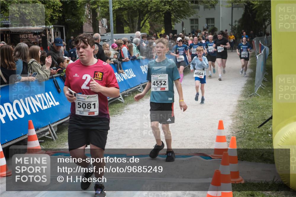 09.05.2026 - Störlauf H.Heesch http://msf.ph/oto/9685249 09.05.2026 19:00:45 Ziel 2, 5081, 4552, 4642, 4948, 4640, 4832, 4494, 4564 meine-sportfotos.de
