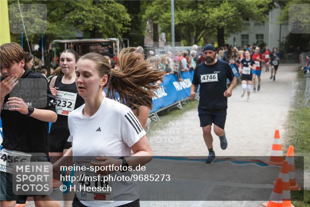 09.05.2026 - Störlauf H.Heesch http://msf.ph/oto/9685273 09.05.2026 19:01:03 Ziel 2026, 232, 2026, 4566, 202, 4316, 4746 meine-sportfotos.de
