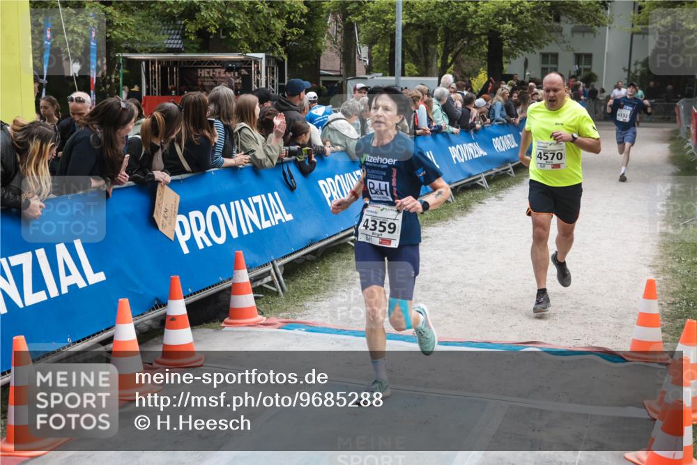 09.05.2026 - Störlauf H.Heesch http://msf.ph/oto/9685288 09.05.2026 19:01:19 Ziel 04821, 956, 4359, 4332, 4570 meine-sportfotos.de