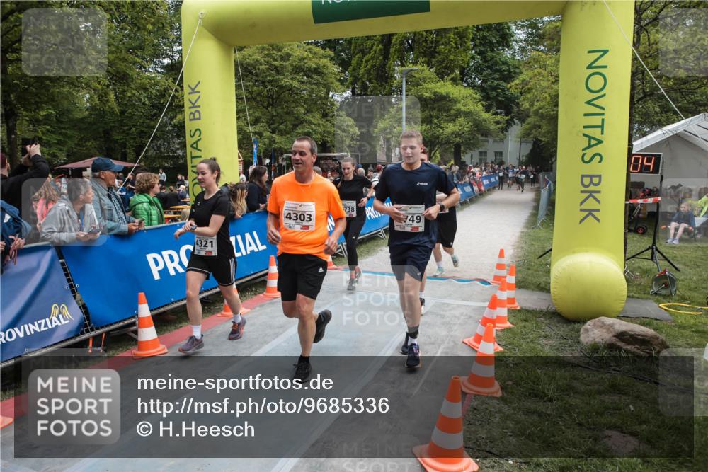 09.05.2026 - Störlauf H.Heesch http://msf.ph/oto/9685336 09.05.2026 19:02:01 Ziel 4303, 738, 49, 04 meine-sportfotos.de