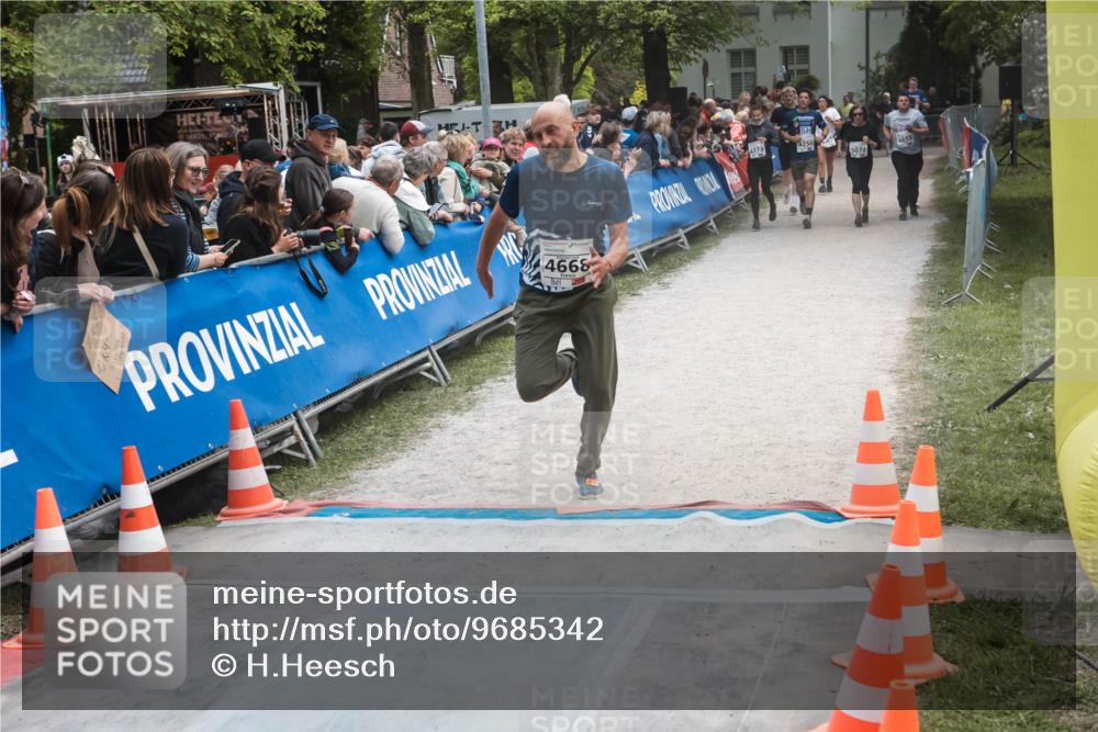 09.05.2026 - Störlauf H.Heesch http://msf.ph/oto/9685342 09.05.2026 19:02:05 Ziel 04821, 9560, 4373, 4254, 4655, 5072, 4668 meine-sportfotos.de