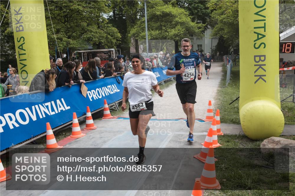 09.05.2026 - Störlauf H.Heesch http://msf.ph/oto/9685357 09.05.2026 19:02:15 Ziel 4562, 4256, 18 meine-sportfotos.de