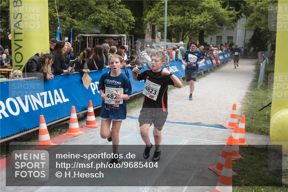 09.05.2026 - Störlauf H.Heesch http://msf.ph/oto/9685404 09.05.2026 19:02:47 Ziel 482, 4823, 4479 meine-sportfotos.de