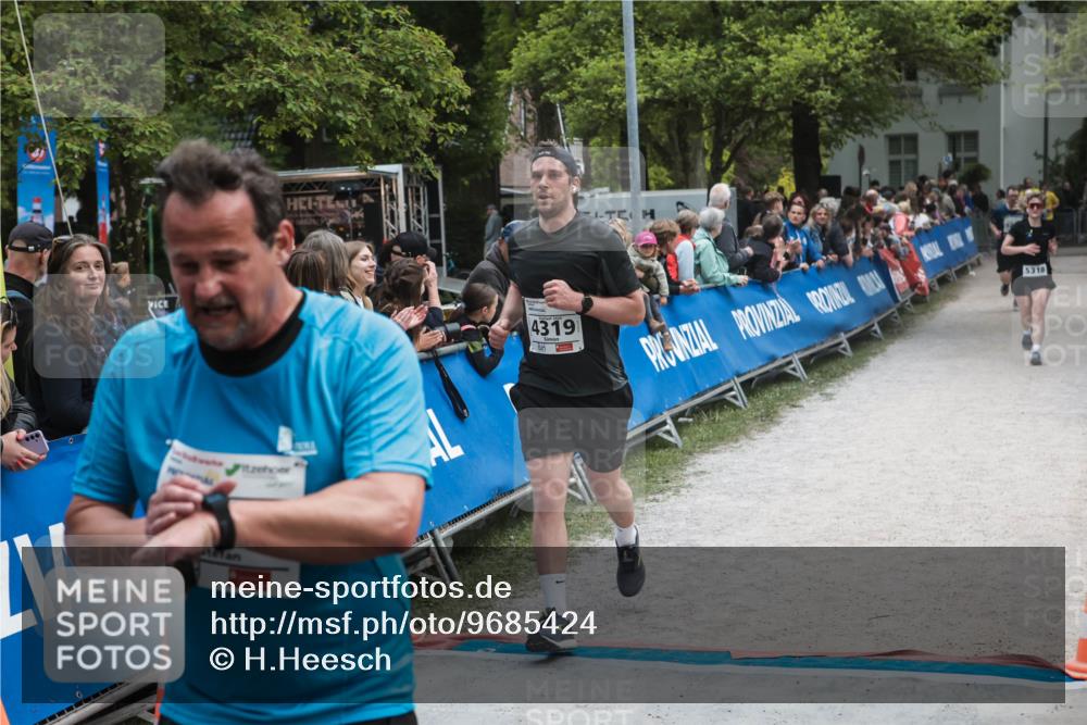 09.05.2026 - Störlauf H.Heesch http://msf.ph/oto/9685424 09.05.2026 19:03:06 Ziel 04821, 4319, 5318 meine-sportfotos.de